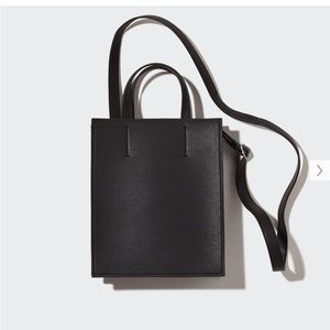 Excellent condition BLACK Uniqlo box bag